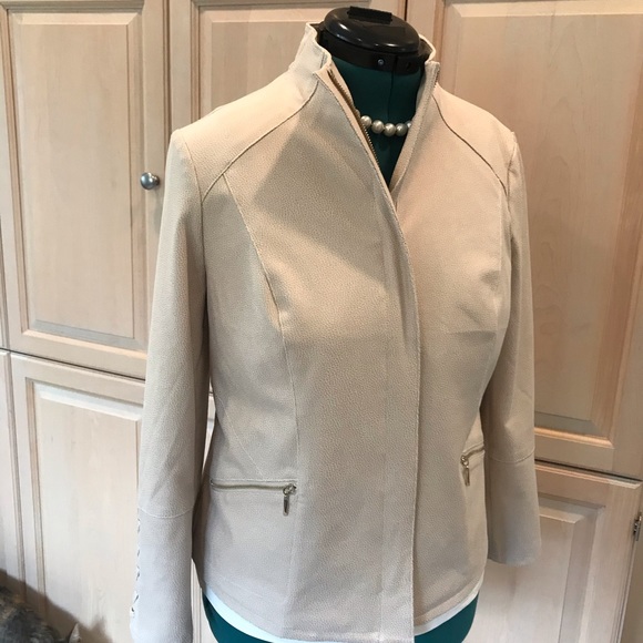 CHICOS SHORT JACKET - Picture 4 of 8